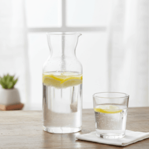 Zitronenwasser gegen Übelkeit